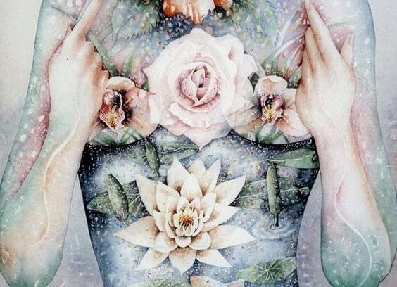 女性の体と花