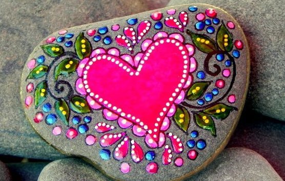 heart-painted-on-a-rock