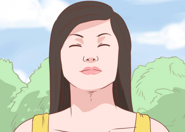 目をつぶる女性