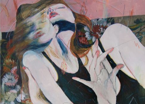 女性の体から離脱する魂