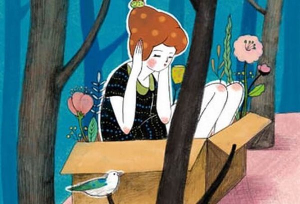 箱の中で耳をふさぐ女性