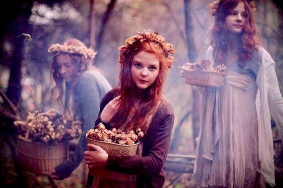 森の中の三人の少女