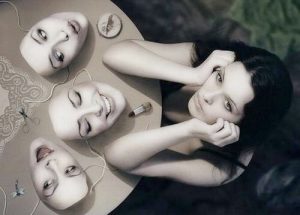 他人の注意を引きたがる人々