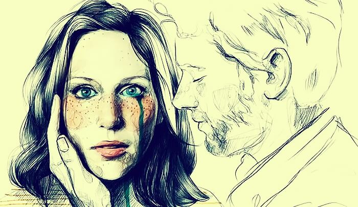 泣いている女性