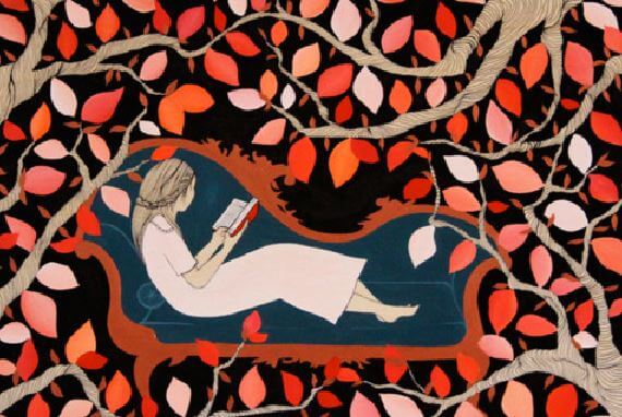 気に囲まれて本を読む少女