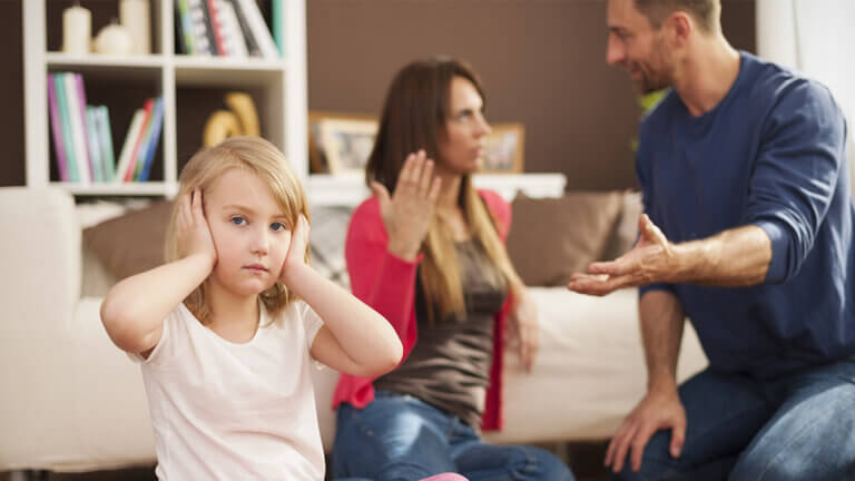 家族間の暴力的行為