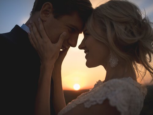 夕暮れのカップル