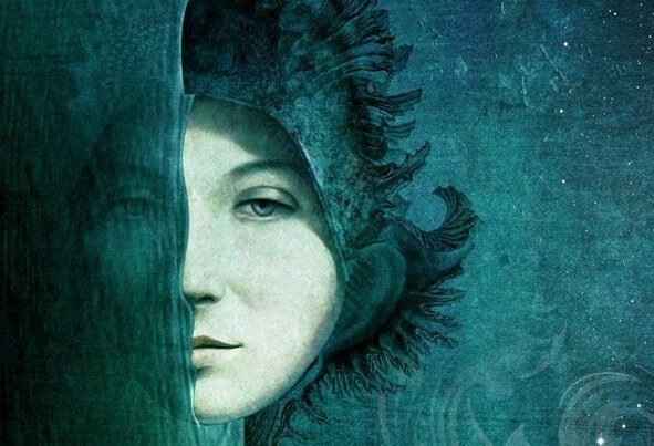 夜空と海に浮かぶ女性の顔