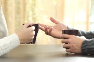 無害な言葉の裏に隠された本意