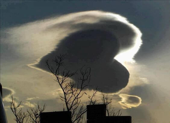 ハート型の雲