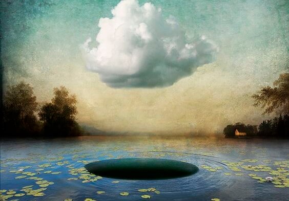 湖の穴と雲