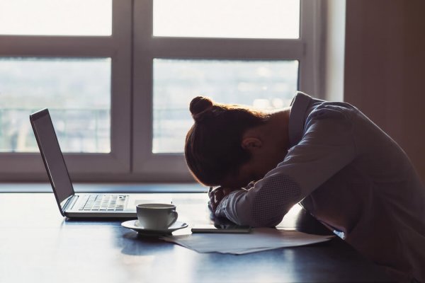 マイナス思考に依存する人の6つの特徴