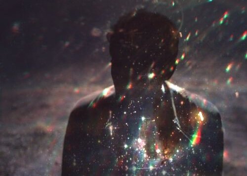 キラキラ輝く星と男性