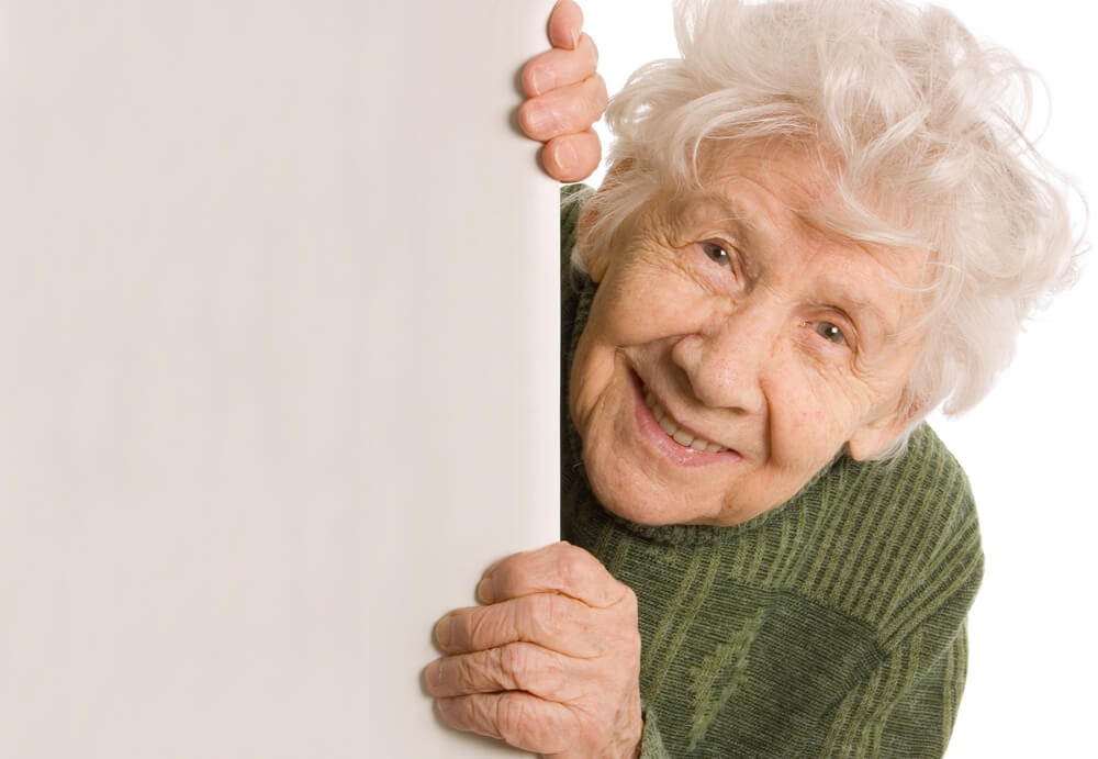 高齢女性の笑顔