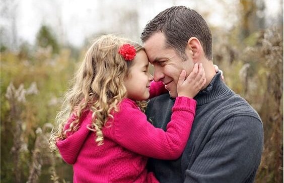 お父さんんと小さな娘