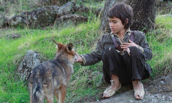 オオカミとの生活：野生の少年の物語