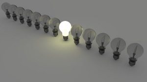 ヴィクトル・クッパーズと「電球効果」：なぜ態度は重要なのか？