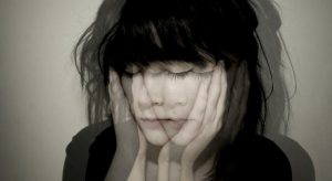 感情の平板化・無関心