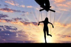 人を操るテクニック:愛されるのと恐れられるのはどっちがいい?