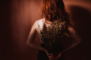 現実的になり、自尊心を高める