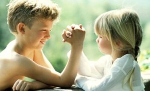 年上の兄弟がスーパーヒーローで親友な理由