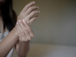関節リウマチとネガティブな感情