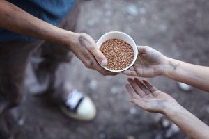 変化は意見からではなく事例から生まれる