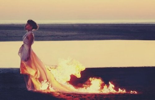 火のドレス