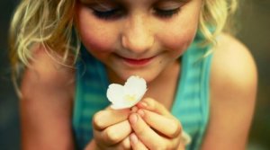 子どもは成長するために感情を表現する必要がある