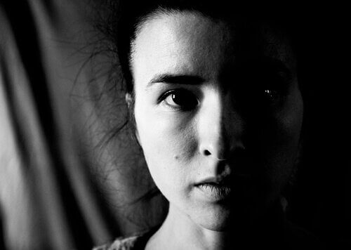 半側空間無視、体の半分が「存在」しなくなる