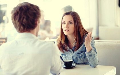 共感せずに話を聞くこと：感情的な分離