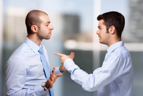 口論する二人