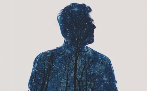 男性の影
