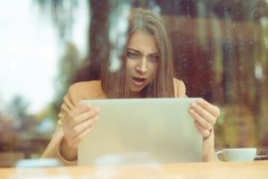 ソーシャルメディア荒らしの心理学