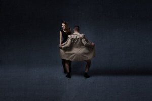 露出症:性的倒錯の原因