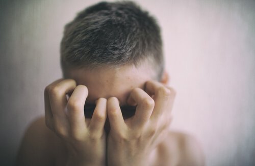 見えない患者：若者と慢性病