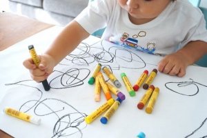 子どものお絵描き:段階と成長