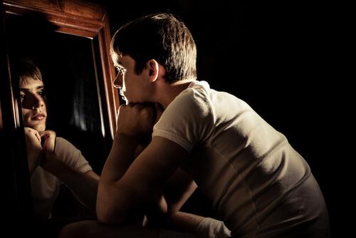 誰もが感じる7つの奇妙な感情