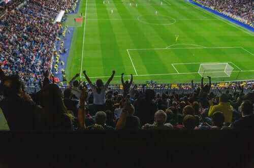 なぜサッカーにまつわる暴力がこれほど多いのか?