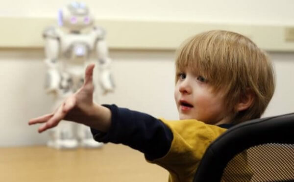 自閉症　子ども　ロボット