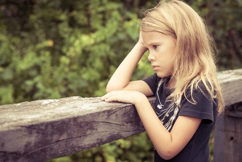 毒性ストレスが子どもの脳の発達に与える影響