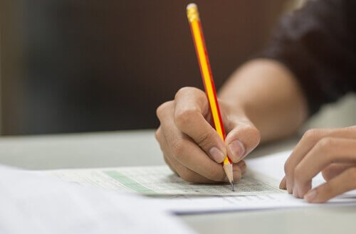 イデオロギー 過激主義 メタ認知