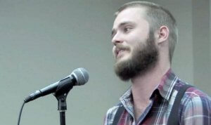 強迫性障害の男性が書いた悲痛な愛の詩