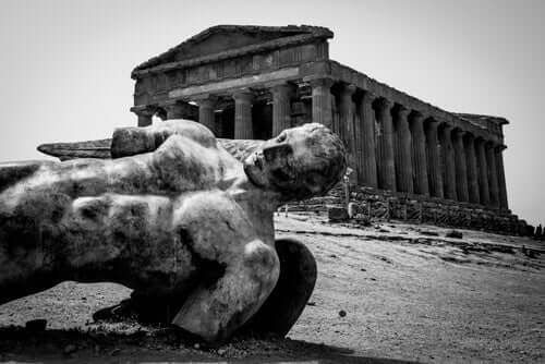 ダイダロス ギリシア神話 偉大な発明家