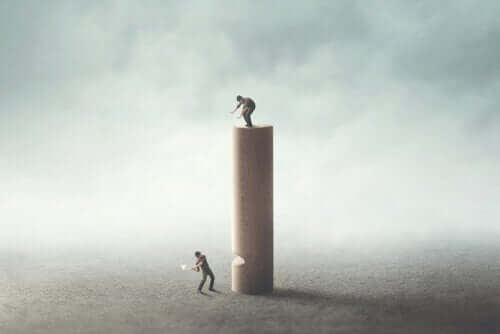 人間 暴力 根絶