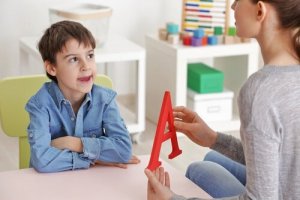 子供の特異的言語発達障害とは