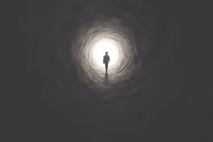 人間と死