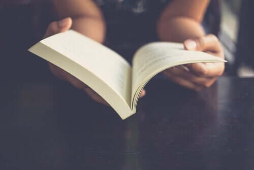 読書中の脳では何が起こっているの？
