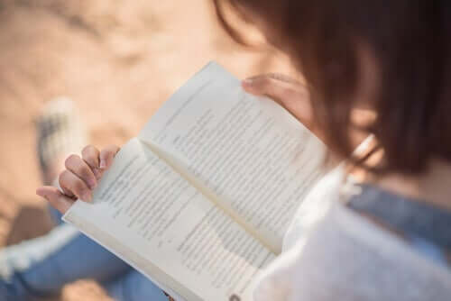 読書中　脳