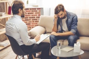 依存症を持つ人への刺激性制御